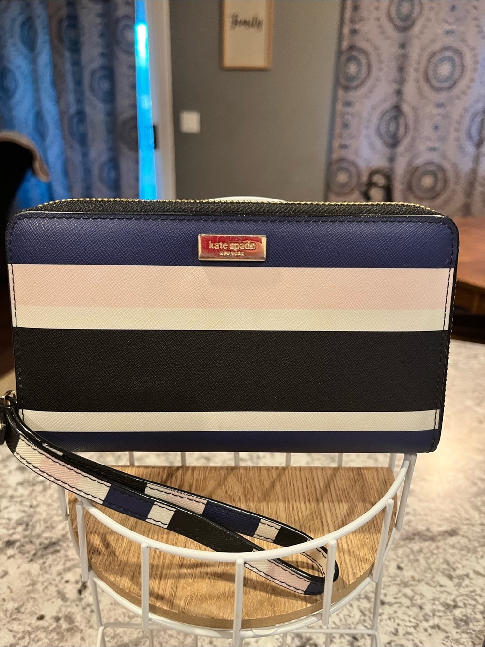 Kate Spade Zip Around Wallet